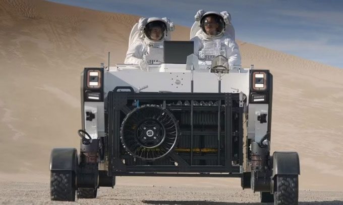 Astrolab's truck prototype undergoing testing in Hawthorne.