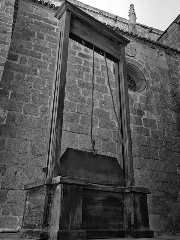 Guillotine