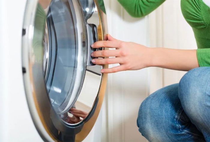 Choosing the right capacity and sorting clothes will help save electricity.