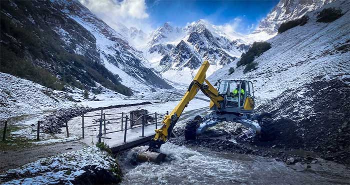 These machines easily excavate steep, slippery slopes