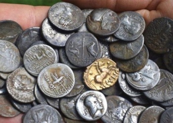 metal detector detects 748 gold and silver coins from the ming dynasty and iron 120670