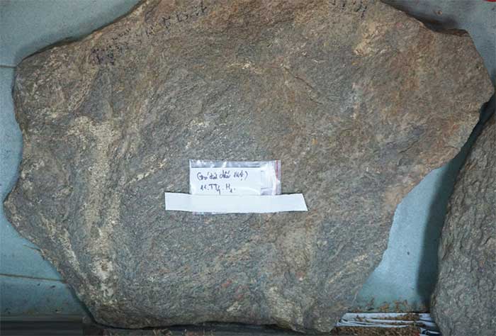 Ancient people used stones to mark graves.
