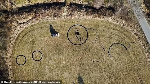 The location of the ship grave and surrounding burial mounds marked in black