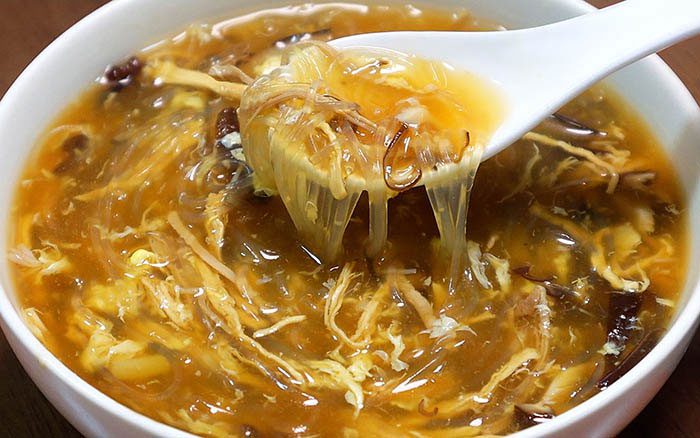 The deliciousness of shark fin soup primarily comes from accompanying ingredients.