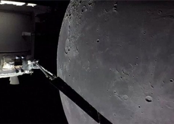 nasa moon mission begins return to earth 124585