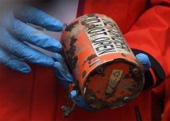 new details in the chinese airplane incident with suspected intentional crash 120576
