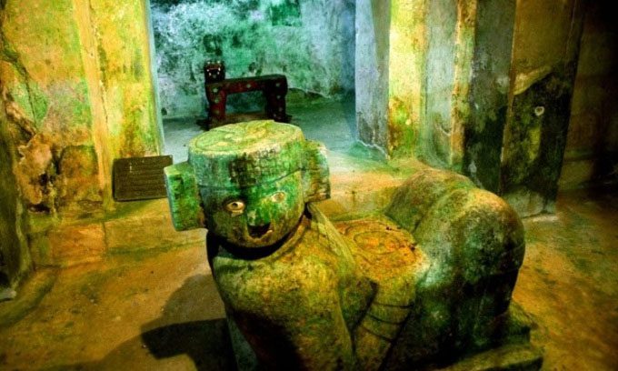 The jaguar throne in the El Castillo pyramid.