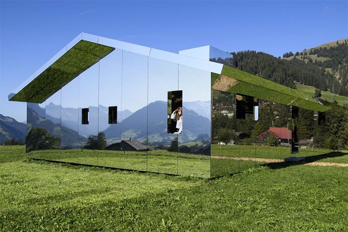  American artist Doug Aitken designed this special house.