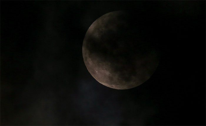 Around 6:30 PM to 7:45 PM, the Moon appeared through the clouds during observations in Da Nang.