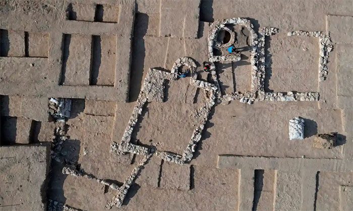 Ancient mosque over 1,200 years old found in the Bedouin city of Rahat (Israel).