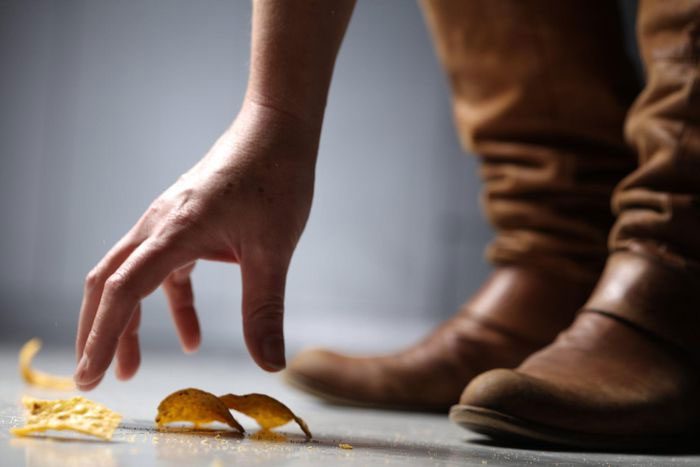 Whether or not you get infected after eating dropped food depends on many factors.