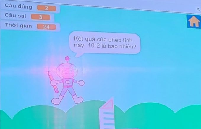 The interface of the math learning software designed as a game by Dũng.
