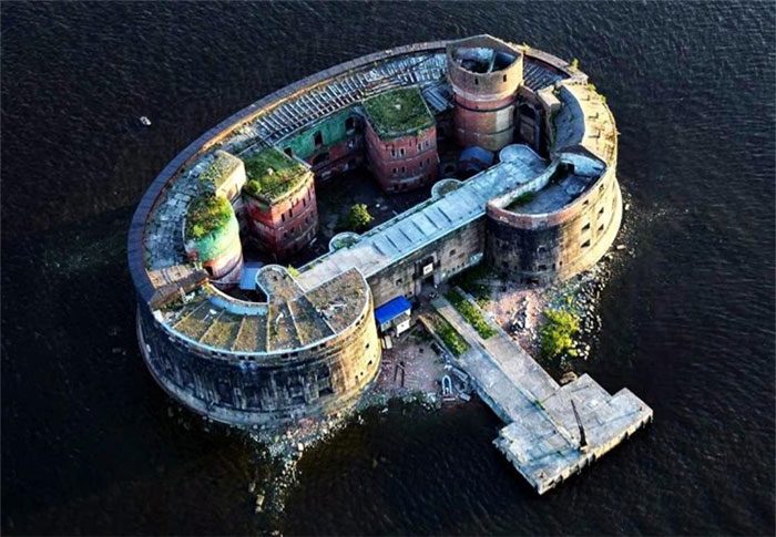 Aerial view of Fort Alexander.