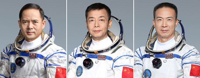 Zhang Lu, Deng Qingming, and Fei Junlong (left to right).