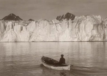 photographer recreates photo over 100 years old to raise awareness of vanishing status 121408