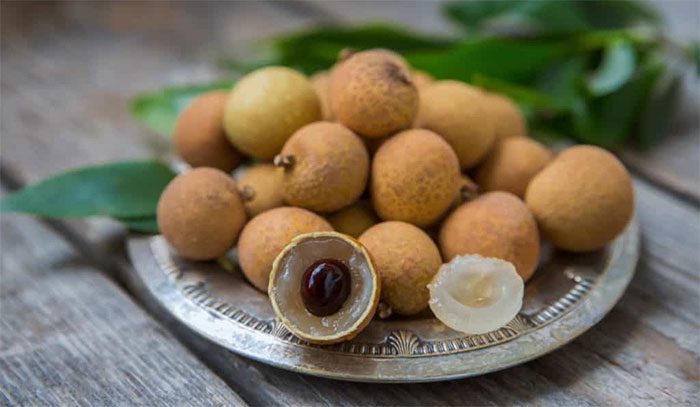 For infants and young children, eating longan on their own can pose a serious choking hazard.