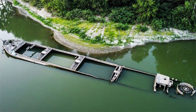 Zibello, the barge used by the Germans that sank in 1943