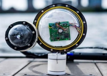 scientists develop battery free underwater camera 123243