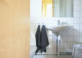 should you close the bathroom door after taking a shower the answer is very simple but many people still get it wrong 120049