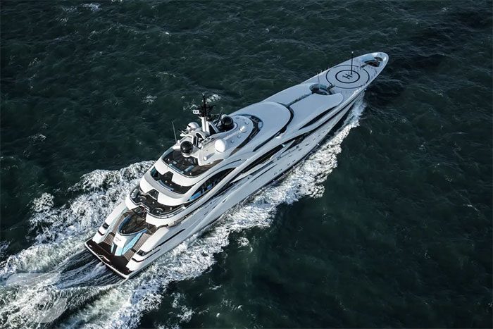 Al Lusail built by the German shipyard Lurssen