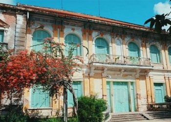slip into the 137 year old royal palace beautifully in the old time 122936