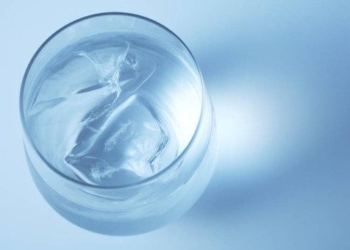 stop drinking this water in the morning if you dont want to age quickly 78542