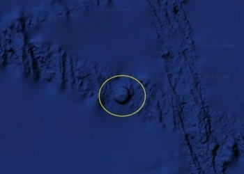 strange circle discovered in the ocean on google earth sparks debate about ufo 119603