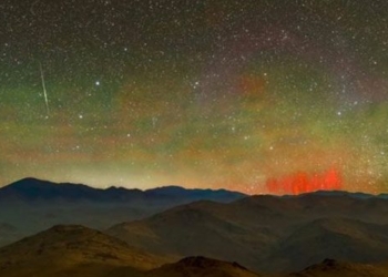 strange red light appears in the sky is there a cause for concern 122599