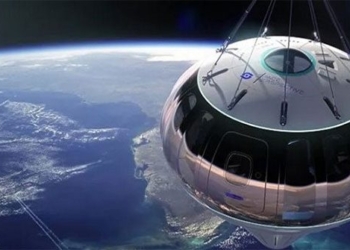 submarine exploring the scenery while turning the earth 119961