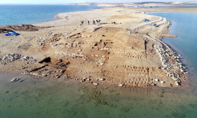 Ruins of the Bronze Age city in Lake Mosul.