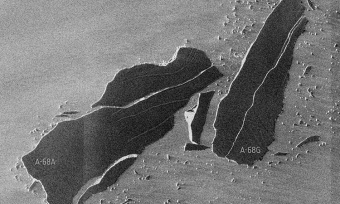 A-68A iceberg and ice fragments