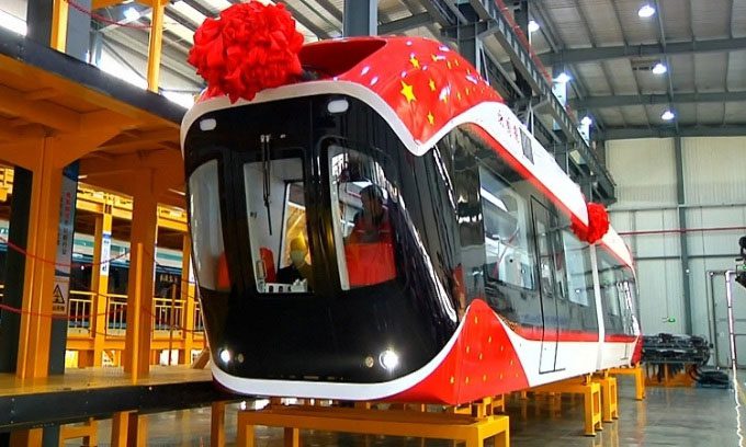 Xingguo maglev train rolls off the assembly line in Wuhan in December 2021