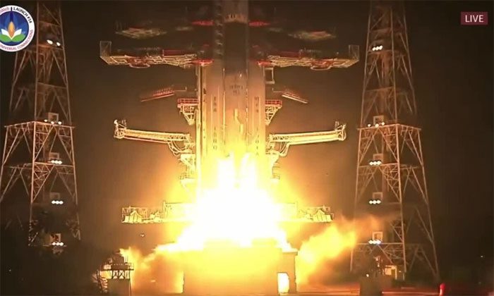 The GSLV Mark III rocket can carry payloads of 8,000 kg into low Earth orbit.