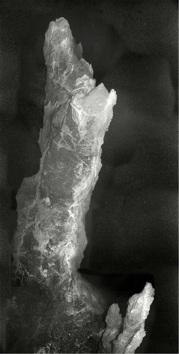 A 9-meter tall vertical vent in the lost city.