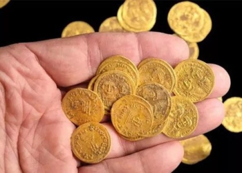 the buddha wall excavates 1 400 year old golden treasure 123391