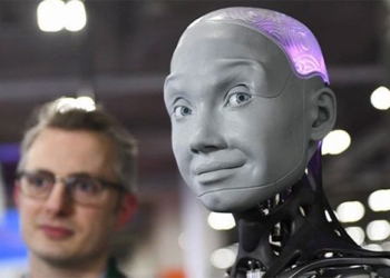 the face of who this robot can differentiate gender and ethnicity 121389