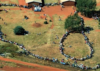 the most memorable queue photos in world history 118923