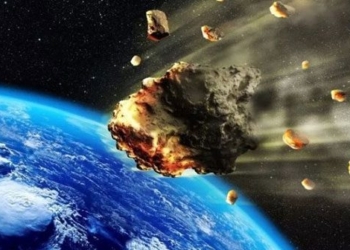 the small planet has a diameter of more than 740m falls to the left of earth 123788