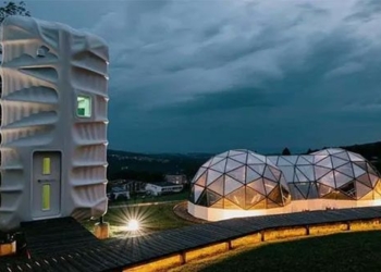 the spacex rocket could launch this building to mars in the future 122017