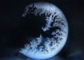 the state of the appearance on the window of international space station 121077