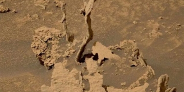 the strange stone columns on mars 120920