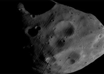 the strange structure beneath the surface of phobos moon of mars 123920