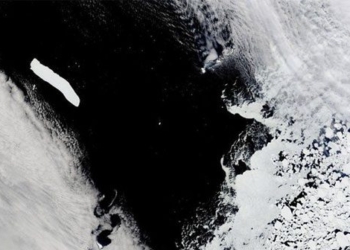 the worlds largest sky bridge is being blown away from the south pole and is at risk of completely melting 124135