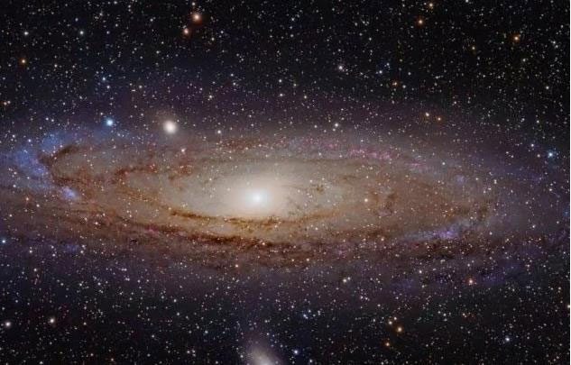  The Andromeda Galaxy, home to the "cosmic treasure" 