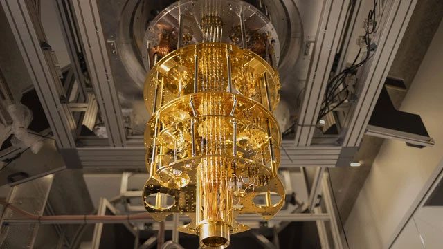 Setup used to keep the quantum computer stable in extremely cold environments.