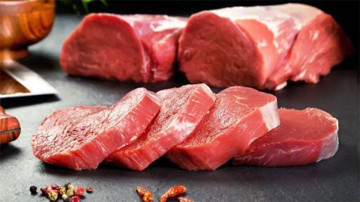 It is advisable to use low-temperature cooking methods for red meat.