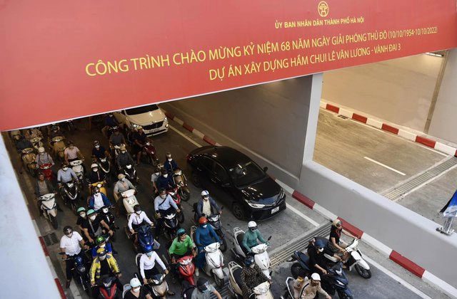 thong xe ham chui le van luong 2