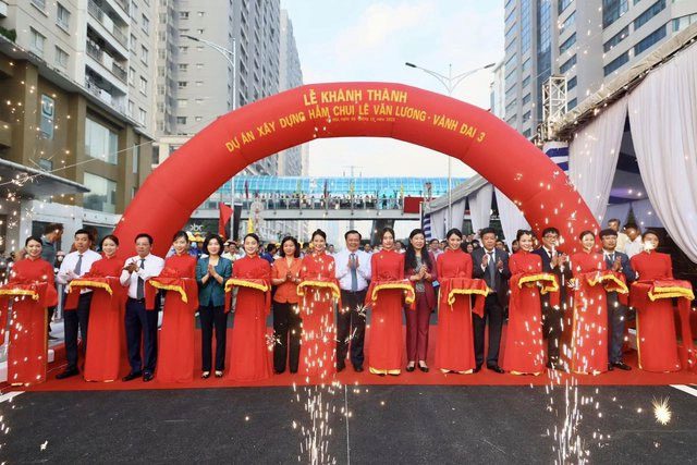7 AM, the Lê Văn Lương underpass officially inaugurated