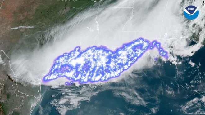 Record-breaking lightning bolt appeared in North America in 2020
