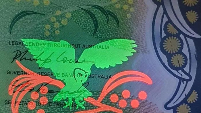 Hidden features on Australian banknotes.